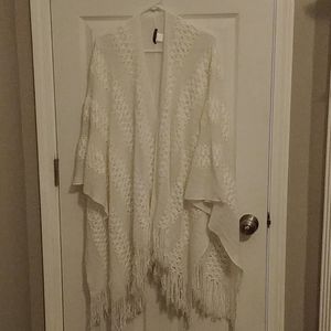 White crocheted kimono/poncho